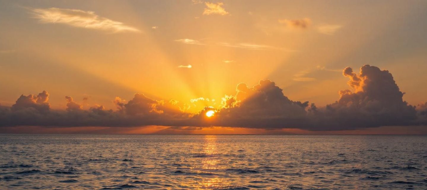BAVS_sunrise_breaking_through_cloud_25-07-03